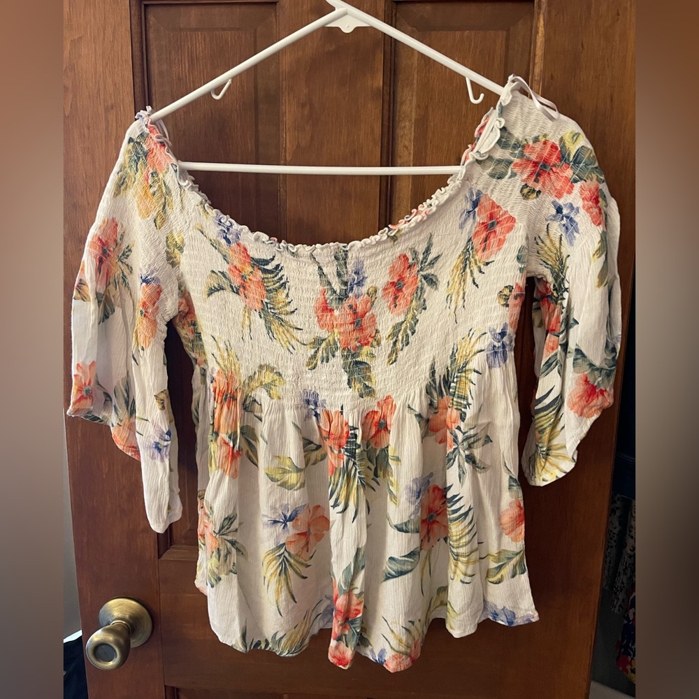 Hollister Pink Flutter Sleeve Blouse with Ruffled Peplum